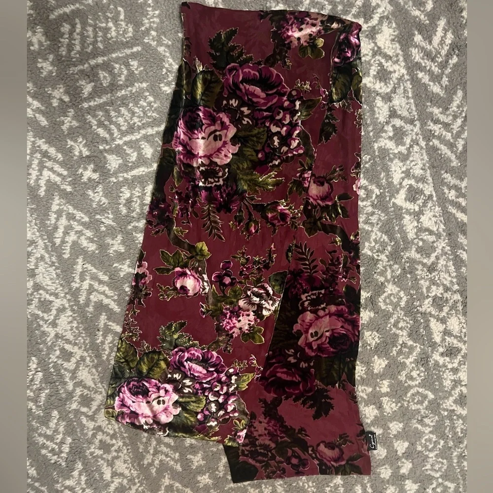 Floral Velvet Scarf silk blend gorgeous! (R125)
